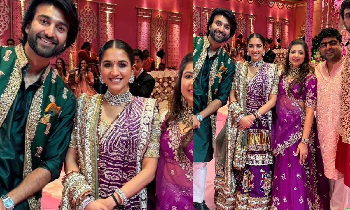 After Nita Ambani, Radhika Merchant Impresses In Lehenga With Lord Krishna Motifs At Dandiya Night, Deets Inside After Nita Ambani, Radhika Merchant Impresses In Lehenga With Lord Krishna Motifs At Dandiya Night, Deets Inside