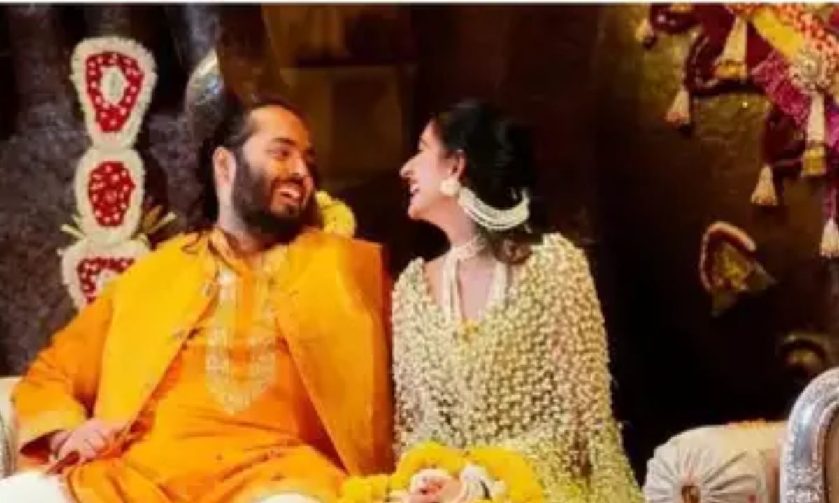 From Tradition to Chic, Here’s The Dress Code For Anant Ambani, Radhika Merchant’s 3-Day Wedding Festivities! From Tradition to Chic, Here’s The Dress Code For Anant Ambani, Radhika Merchant’s 3-Day Wedding Festivities!