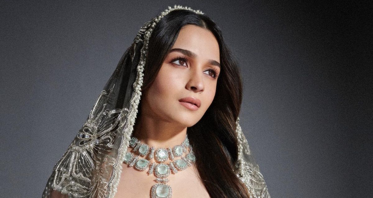 How To Apply Blush According To Your Face Shape? 7 Different Techniques To Try