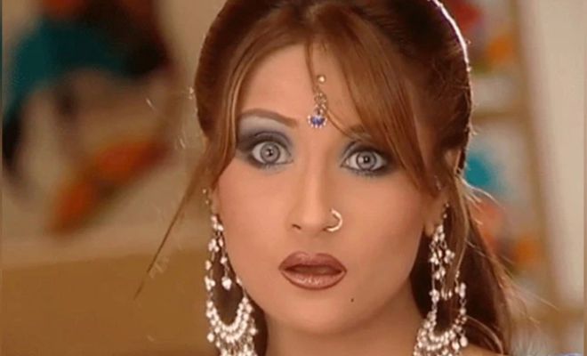 From Priyanka Chopra’s Thin Brows To Aishwarya Rai’s Frosted Shadows, 4 Y2k Beauty Trends We Love To Hate
