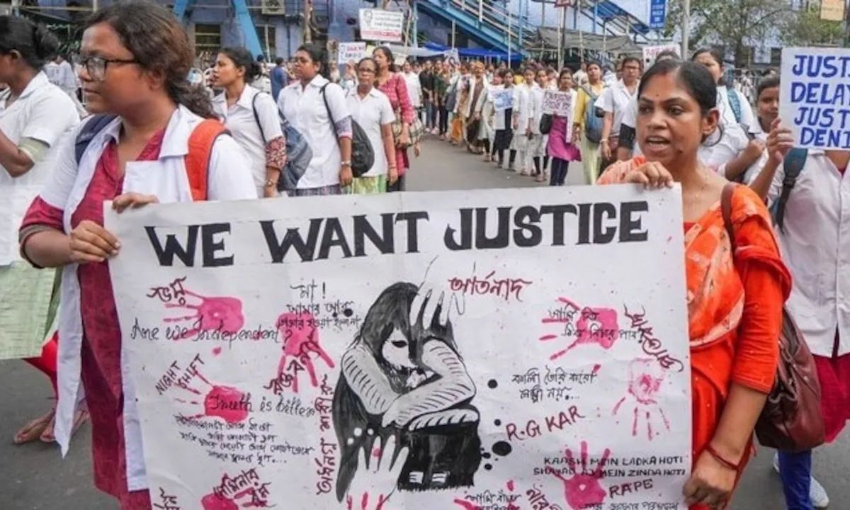 Kolkata Doctor Rape, Murder Case: 245 Protesters Arrested After Clash With Police During RG Kar Hospital Protests Kolkata Doctor Rape, Murder Case: 245 Protesters Arrested After Clash With Police During RG Kar Hospital Protests