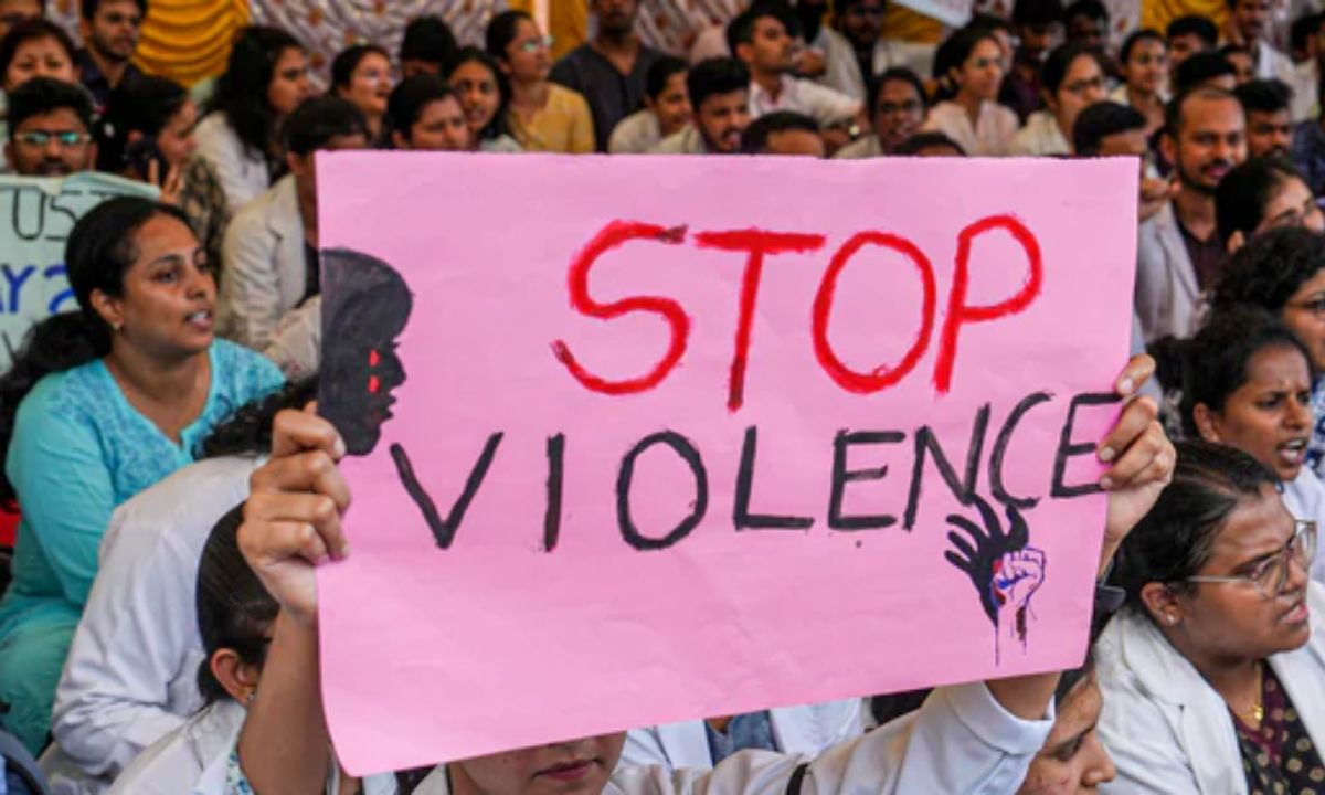 Kolkata Doctor Rape, Murder Case: Victim’s Father Has A Pic Of Torn Page From Her Personal Diary, Refuses To Divulge Details