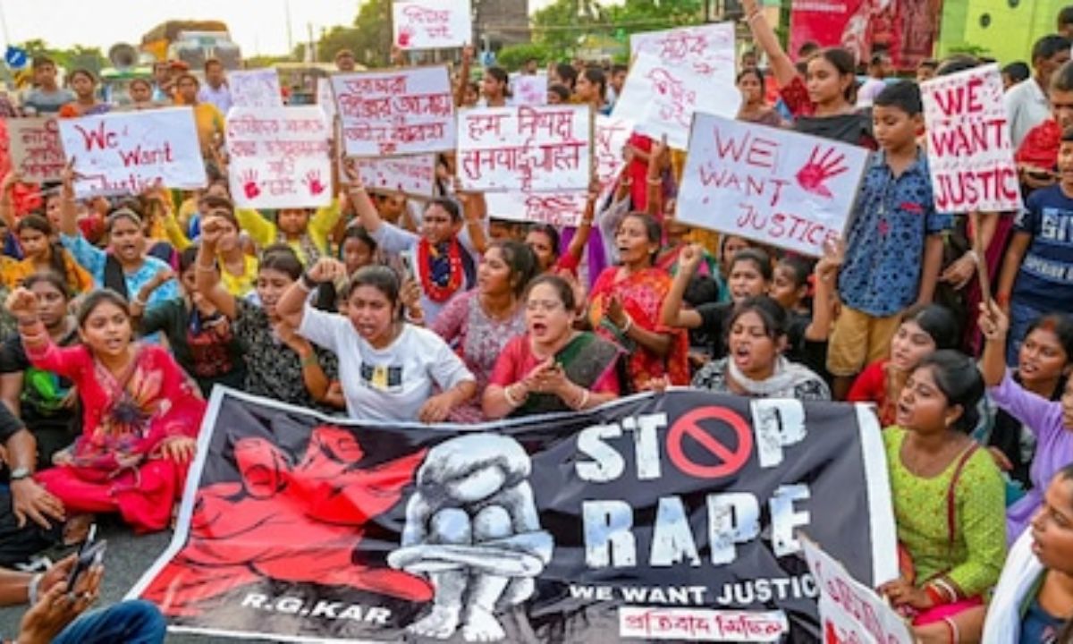 BJP Women’s Unit Puts A Lock On State Women’s Commission Office Due To Inaction In Female Violence