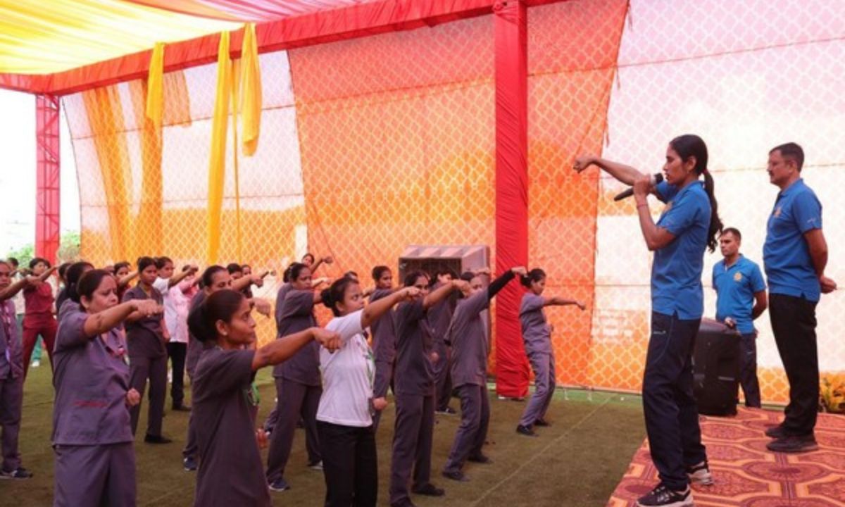 Kolkata Doctor Rape, Murder Case: Delhi Hospital Launches Self-Defence Training Program For Female Staff. Nothing For Men? Kolkata Doctor Rape, Murder Case: Delhi Hospital Launches Self-Defence Training Program For Female Staff. Nothing For Men?