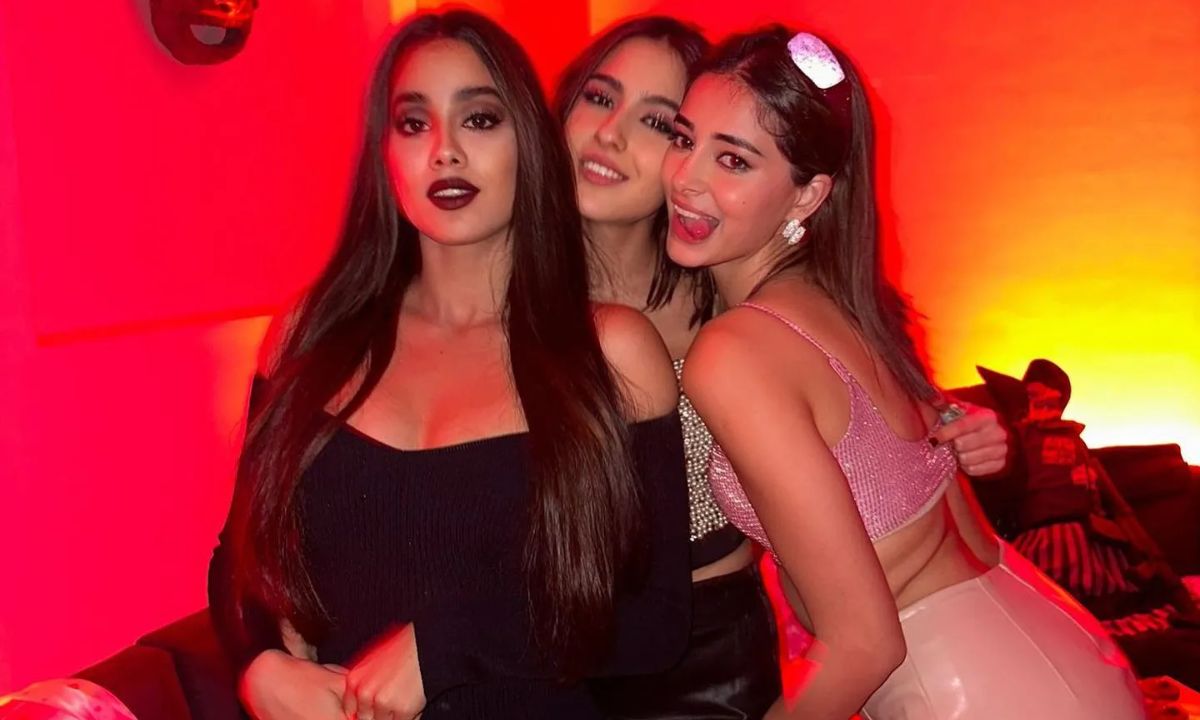 Ananya Panday Debunks Myth That Heroines Can’t Be Friends, Says She Supports Sara Alia Khan, Janhvi Kapoor! Ananya Panday Debunks Myth That Heroines Can’t Be Friends, Says She Supports Sara Alia Khan, Janhvi Kapoor!