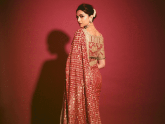 Navratri 2024: Slay In Red On Day 7 Just Like Kareena Kapoor, Deepika Padukone, And More!