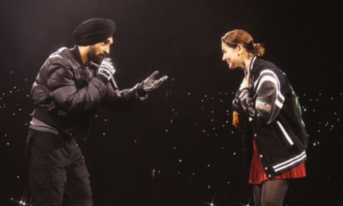 Hania Aamir Cherishes Moments From Diljit Dosanjh’s Dil-Luminati Concert By Sharing More Pics, Mahira Khan Reacts! Hania Aamir Cherishes Moments From Diljit Dosanjh’s Dil-Luminati Concert By Sharing More Pics, Mahira Khan Reacts!