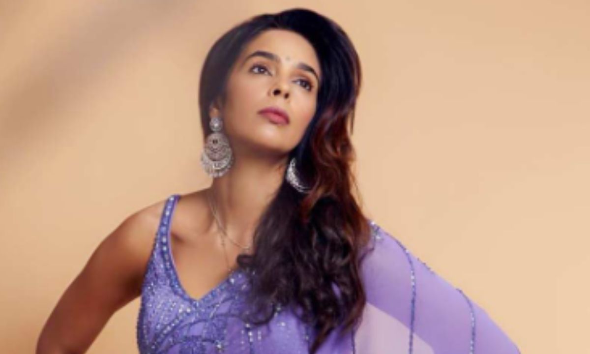 Mallika Sherawat Reveals Being Harassed By Known Hero While Shooting For Big Comedy Film!