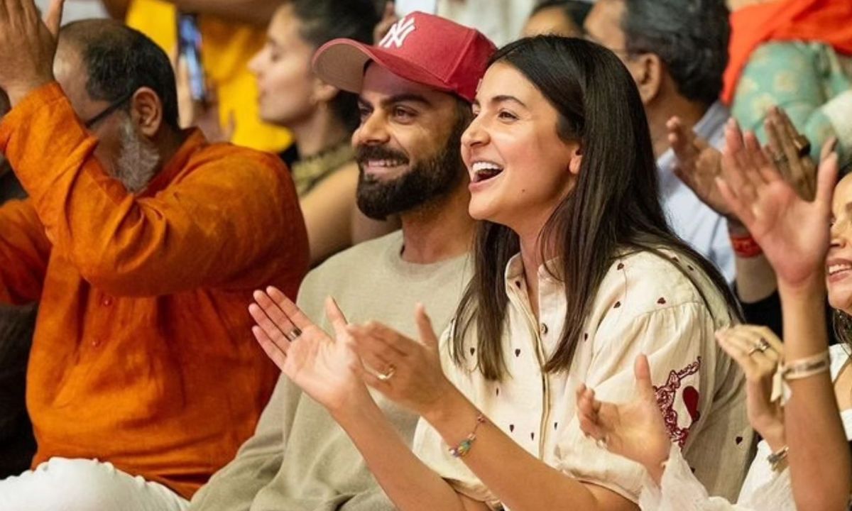 Anushka Sharma, Virat Kohli Celebrate Karwa Chauth With A Twist, Attend Krishna Das Kirtan In Mumbai Anushka Sharma, Virat Kohli Celebrate Karwa Chauth With A Twist, Attend Krishna Das Kirtan In Mumbai