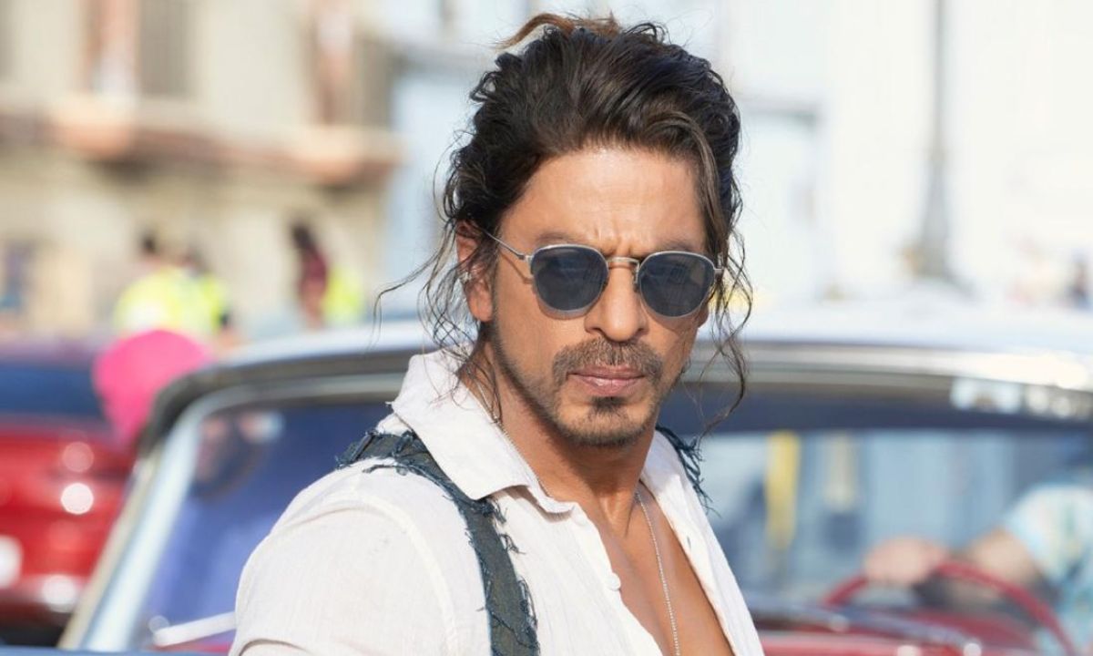Who Is Faizan Khan? Lawyer Whose Phone Was Stolen To Make Death Threat To Shah Rukh Khan Who Is Faizan Khan? Lawyer Whose Phone Was Stolen To Make Death Threat To Shah Rukh Khan