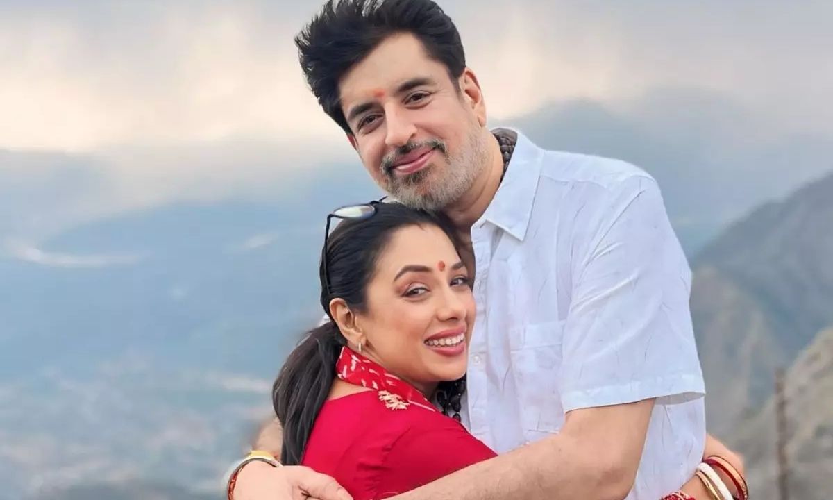 ashwin-verma-defends-rupali-ganguly-from-esha-verma-extra-marital-affair-claims