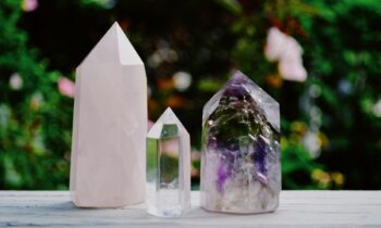 zodiac-signs-crystals-to-keep-at-home-for-luck-positivity-happiness