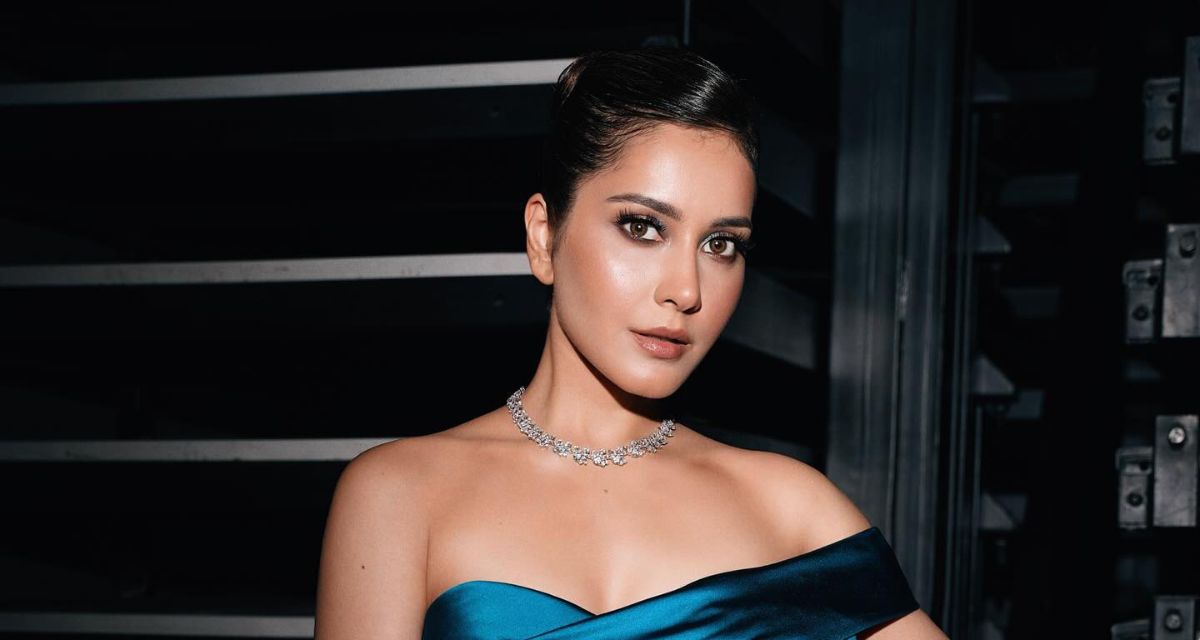 6 Makeup Looks Inspired By Raashii Khanna To Steal The Spotlight At Your New Year Party