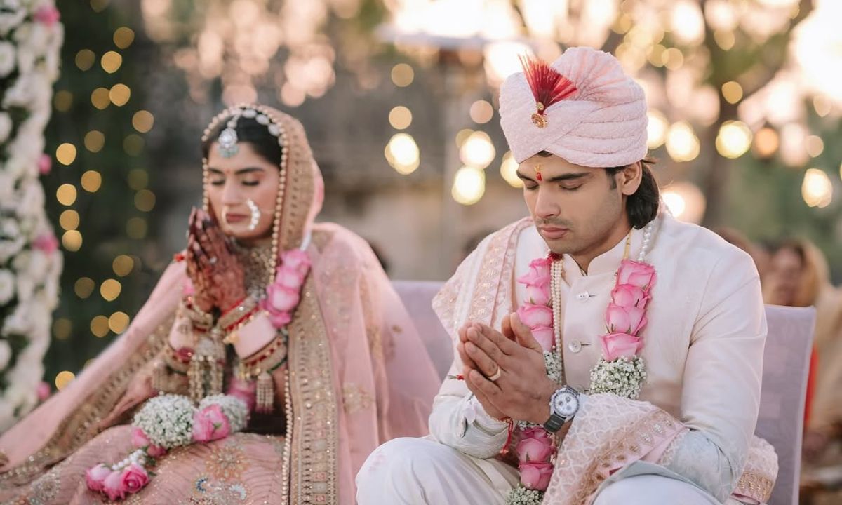 Neeraj Chopra Surprises Fans, Shares Dreamy Wedding Photos With Himani. Haaye! Neeraj Chopra Surprises Fans, Shares Dreamy Wedding Photos With Himani. Haaye!