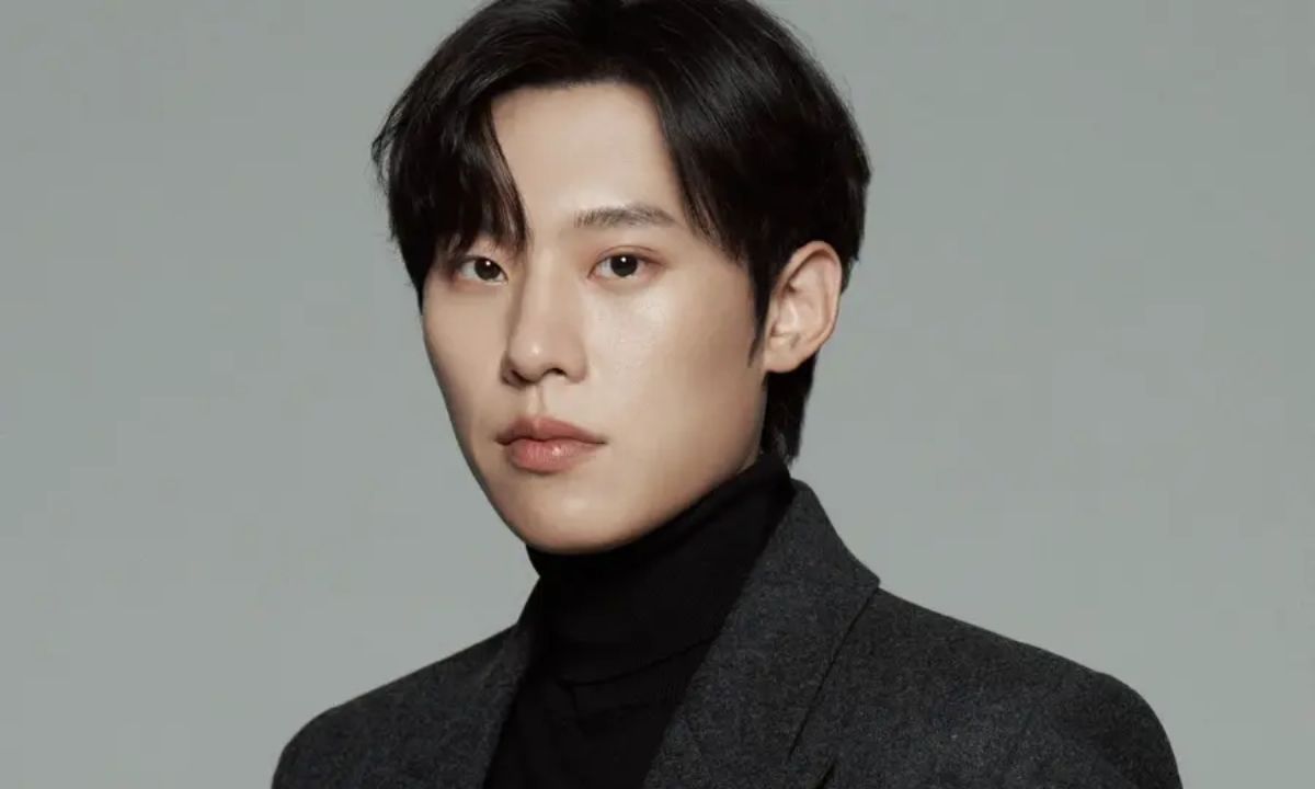 Kim Sung Cheol Apologises For “Careless Action” In K-Pop Poll Controversy Kim Sung Cheol Apologises For “Careless Action” In K-Pop Poll Controversy