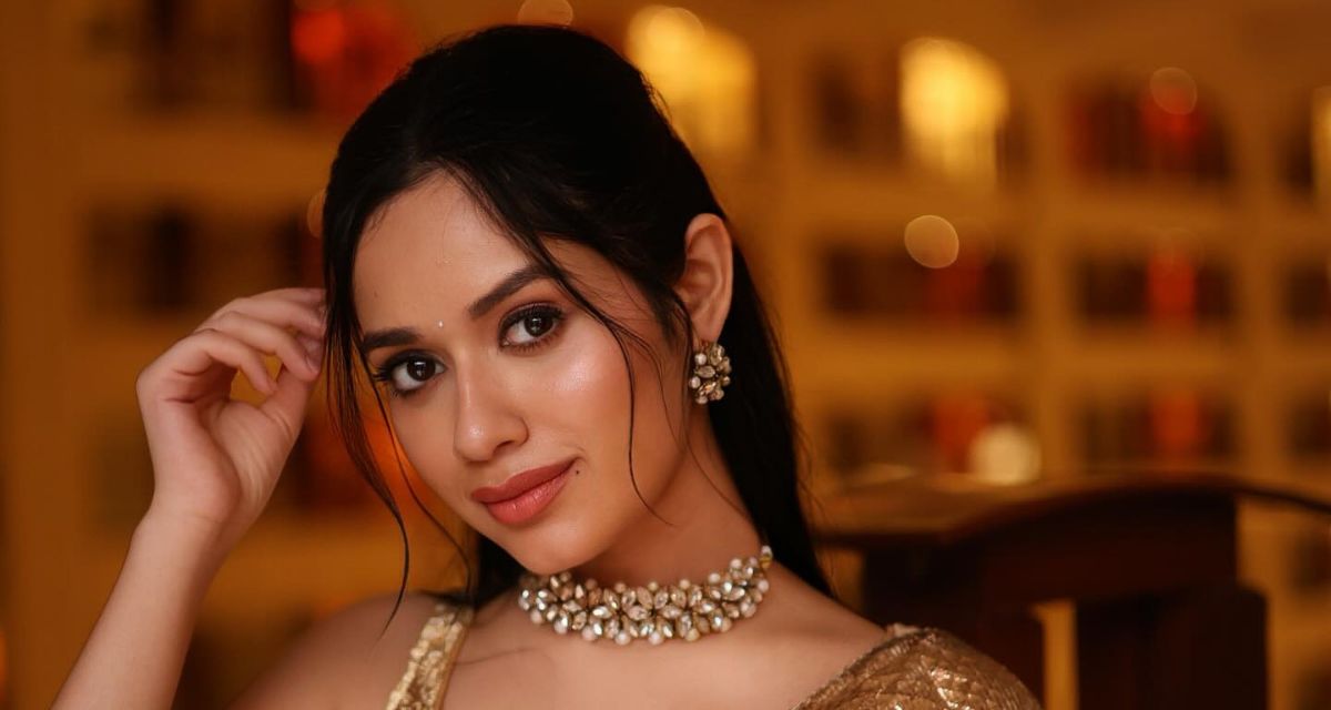 How To Recreate Zannat Zubair’s Soft Glam Makeup For Valentine’s Day?