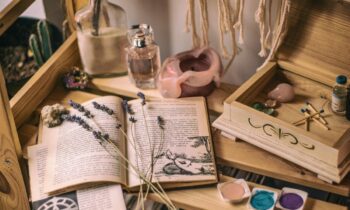 right-way-to-use-crystals-amethyst-rose-quartz-for-cleansing-detailed-guide