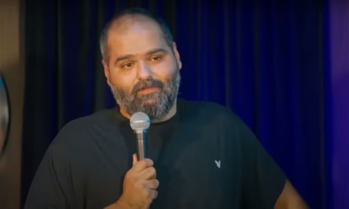 Kunal Kamra Seeks Transit Anticipatory Bail After FIRs Over Satirical Song, Traitor Joke On Eknath Shinde Kunal Kamra Seeks Transit Anticipatory Bail After FIRs Over Satirical Song, Traitor Joke On Eknath Shinde