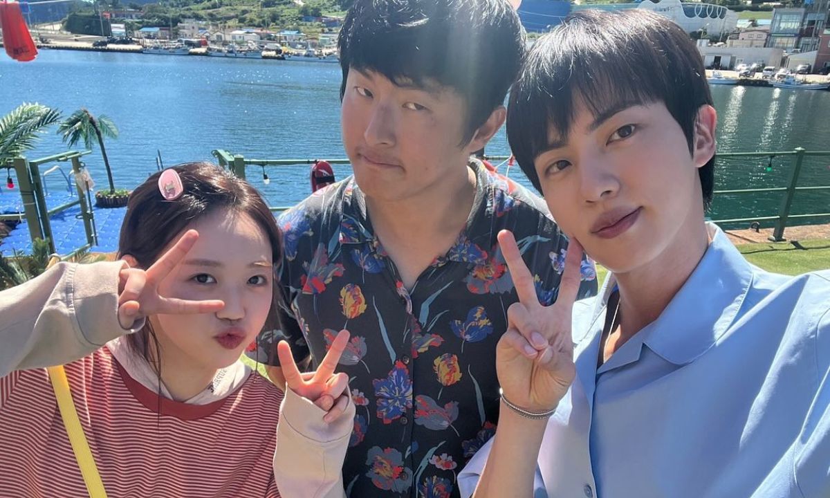 Kian's-Bizarre-BnB-Ji-Ye-Eun-says-she-was-nervous-and-hesitated-to-meet-BTS-jin-reveals-reason-army