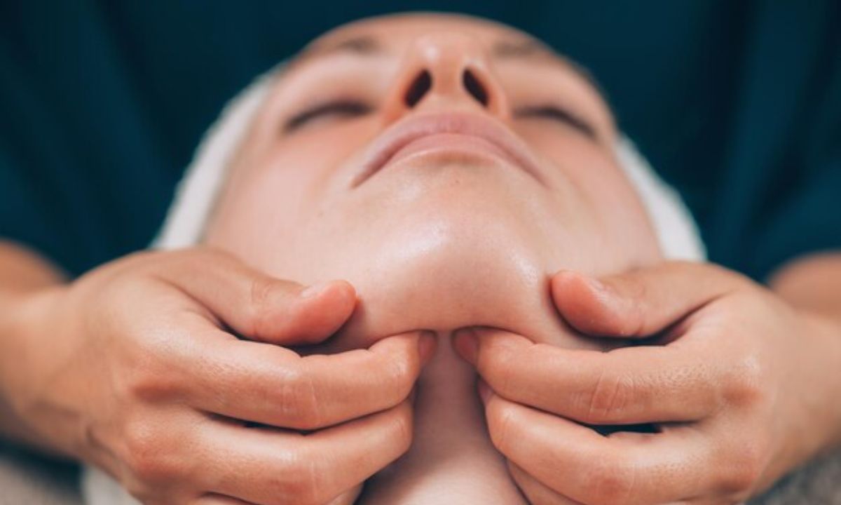 Want A More Defined Jawline? Buccal Face Massage Might Be The Answer