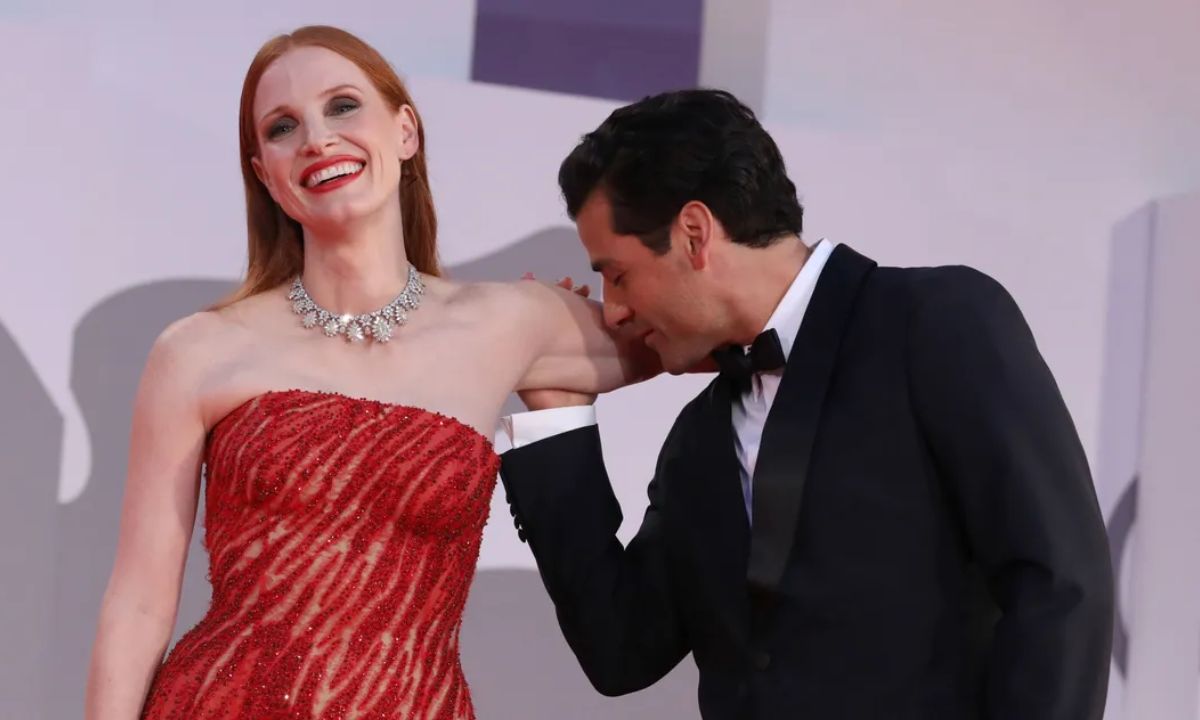 Can Your Partner’s Armpit Smell Predict Your Relationship’s Future? Science Says Yes