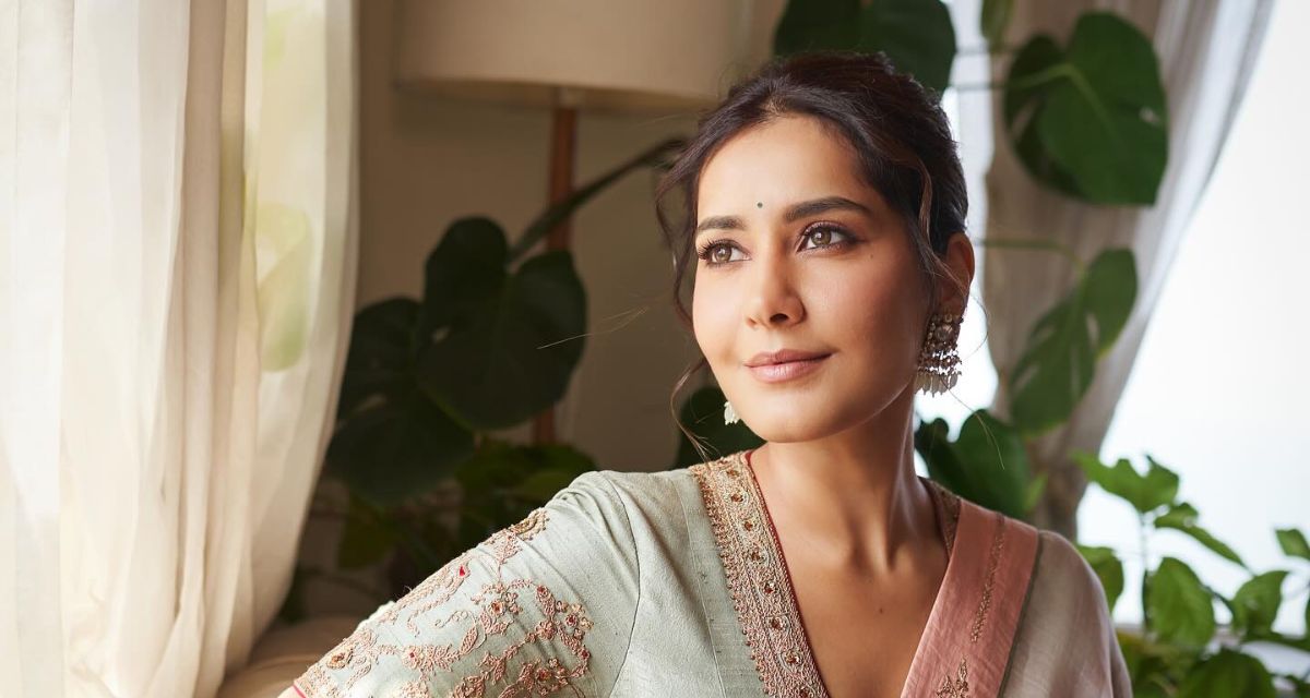 Raashii Khanna Inspired 10 Hairstyle Tips To Secure Bun In Place