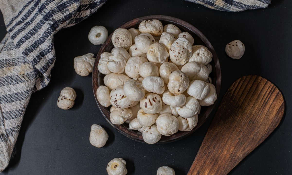 Benefits Of Makhana: From Weight Control To Strong Bones, 5 Reasons Why It’s A Guilt-Free Treat! Benefits Of Makhana: From Weight Control To Strong Bones, 5 Reasons Why It’s A Guilt-Free Treat!