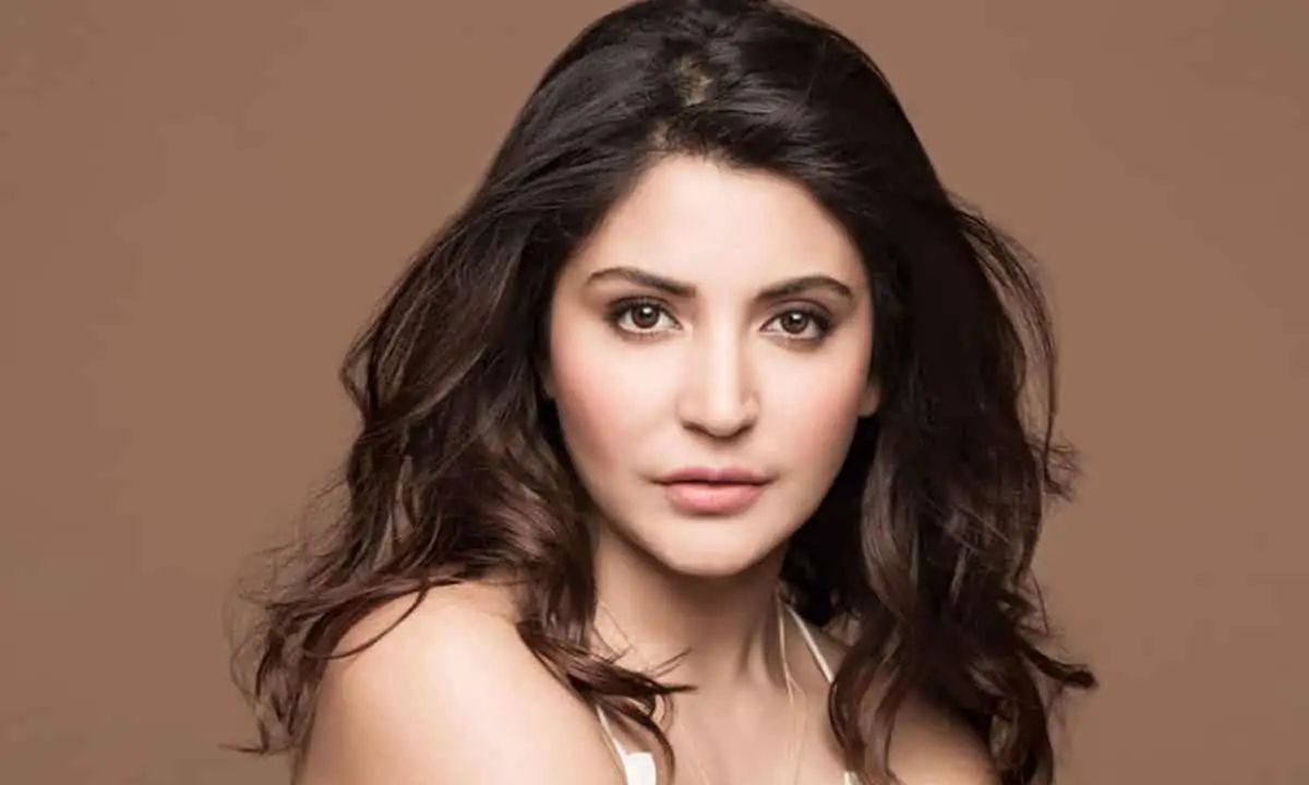 Anushka Sharma Mourns All The Lives Lost In Tragic Stadium Stampede During RCB’s Victory Celebration Anushka Sharma Mourns All The Lives Lost In Tragic Stadium Stampede During RCB’s Victory Celebration
