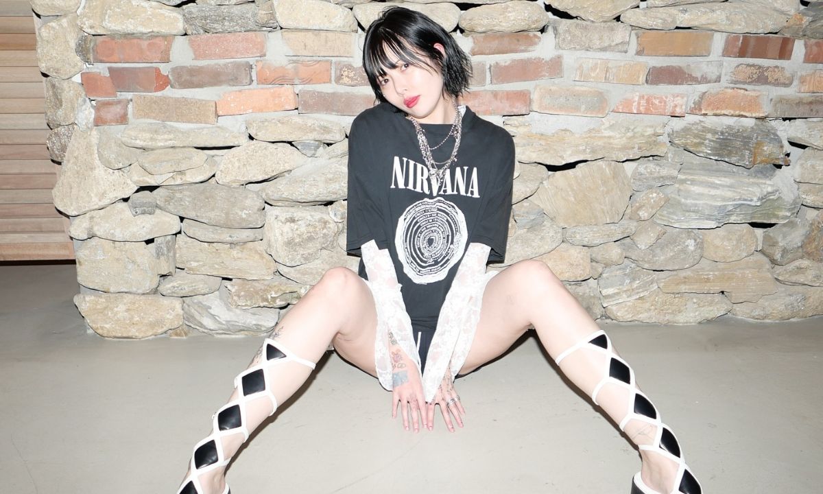 Female-K-pop-idol-Hyuna-Kim-new-photo-sparks-concern-mental-health