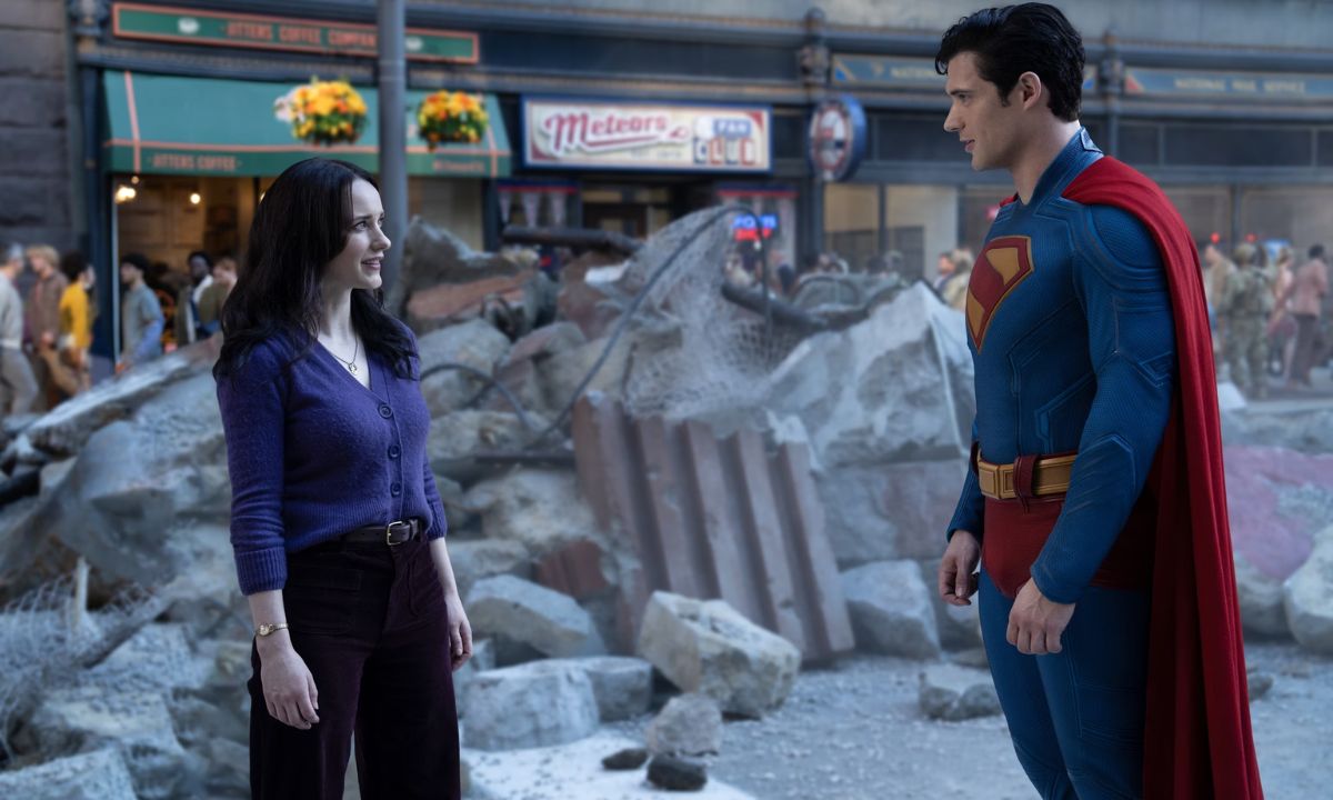 Americans Call Out CBFC For Cutting 33-Second Kissing Scene In Superman. We’re Not Disagreeing!