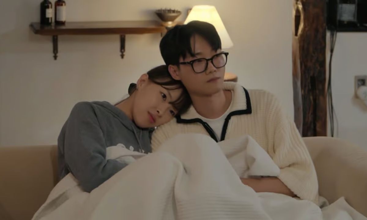 Better-Late-Than-Single-Producers-on-Jeong-mok-Ji-yeon-Kiss-scene-controversy