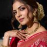 Quick malavika mohanan inspired hairstyles for festive season (6)