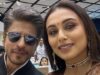 Shah Rukh Khan Helps Rani Mukerji With Her Hair Before Getting The National Award. True Gentleman!