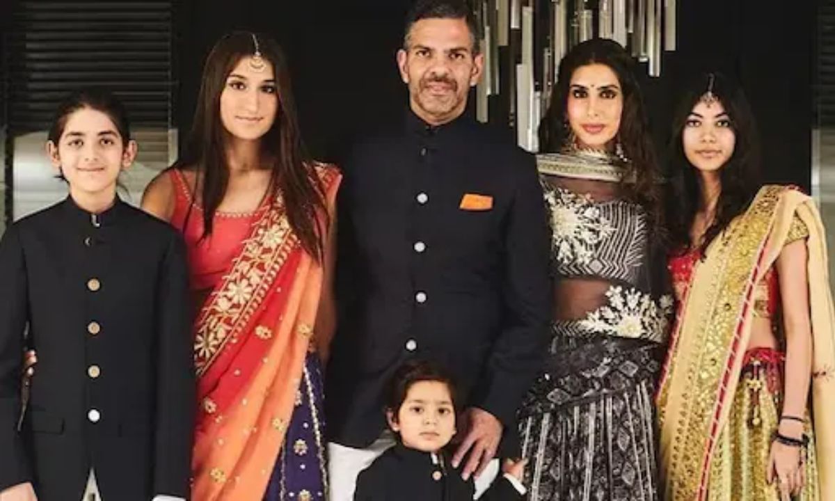 Sunjay Kapur Estate Row: Priya Sachdev Claims Karisma Kapoor’s Kids Already Received ₹1,900 Crore Sunjay Kapur Estate Row: Priya Sachdev Claims Karisma Kapoor’s Kids Already Received ₹1,900 Crore