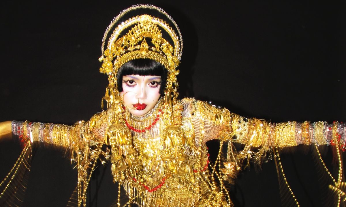 Halloween 2025: Decoding BLACKPINK Lisa’s Stunning Jibaro Look! Halloween 2025: Decoding BLACKPINK Lisa’s Stunning Jibaro Look!