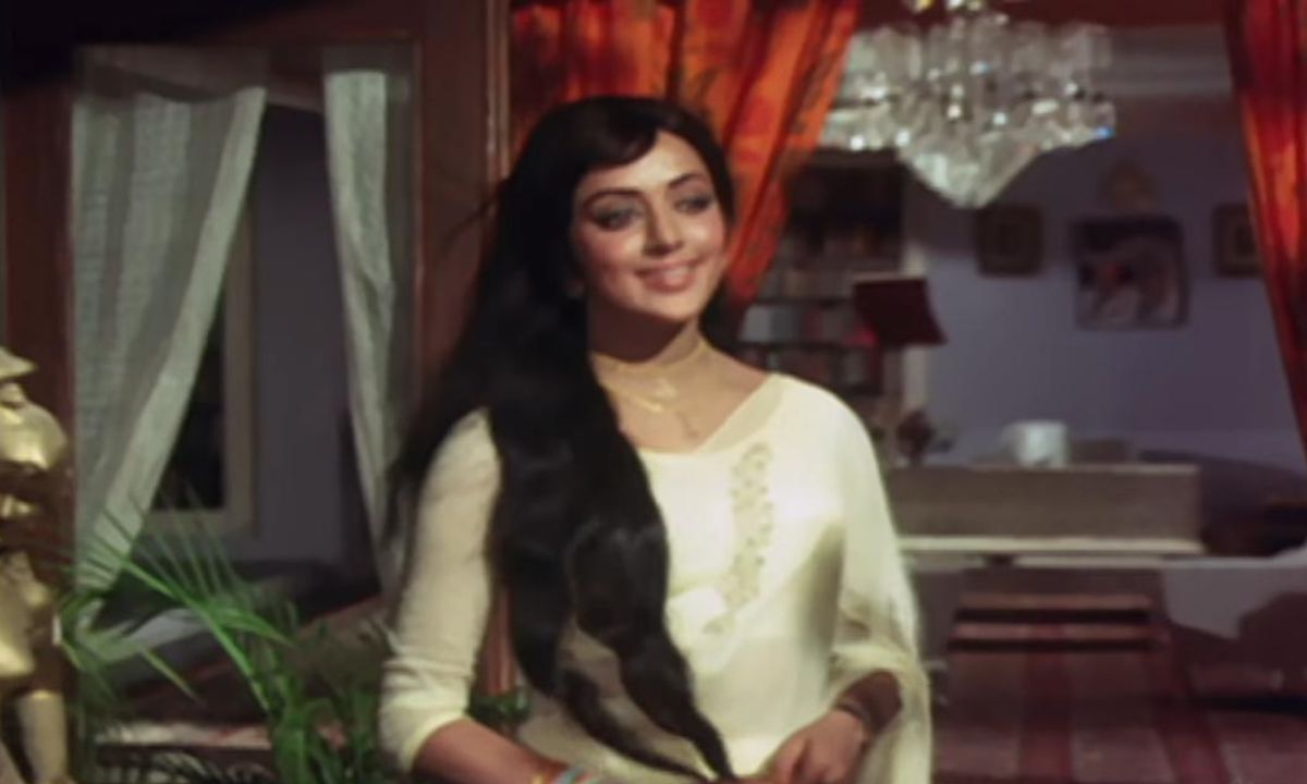 hema-malini-birthday-sholay-seeta-aur-geeta-baghban-dream-girl