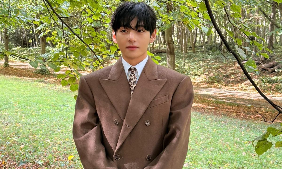 BTS V Dominates Paris Fashion Week Fuelling Millions Of Mentions And A BTS V Dominates Paris Fashion Week Fuelling Millions Of Mentions And A