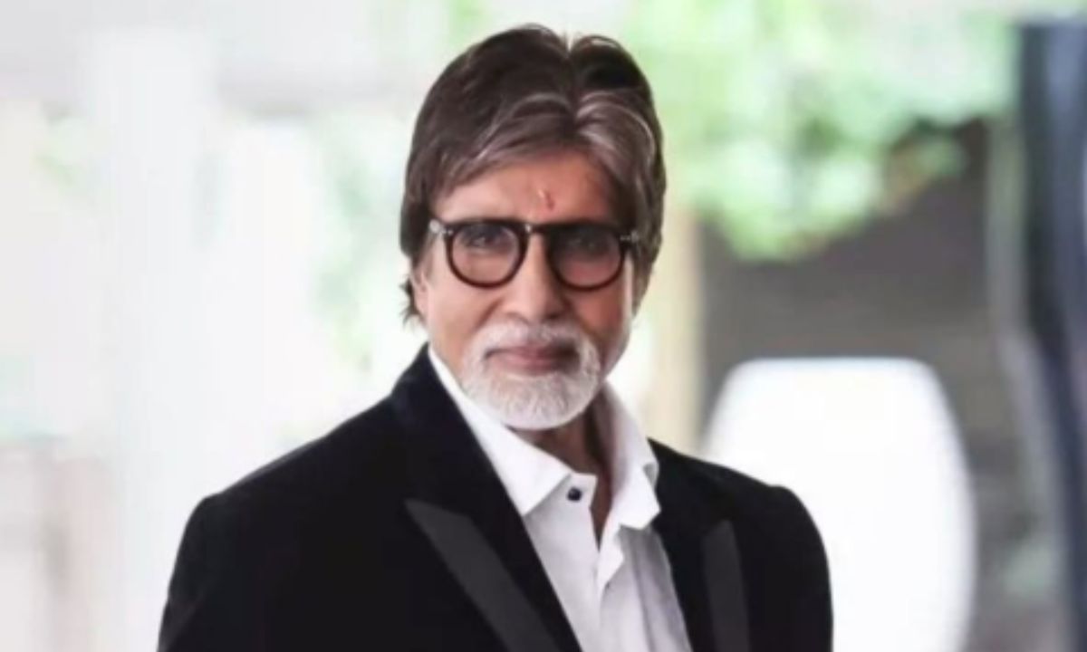 Amitabh Bachchan Asks Women To Proudly Say They’re Housewives, Says It’s Not An Easy Job. We Agree!