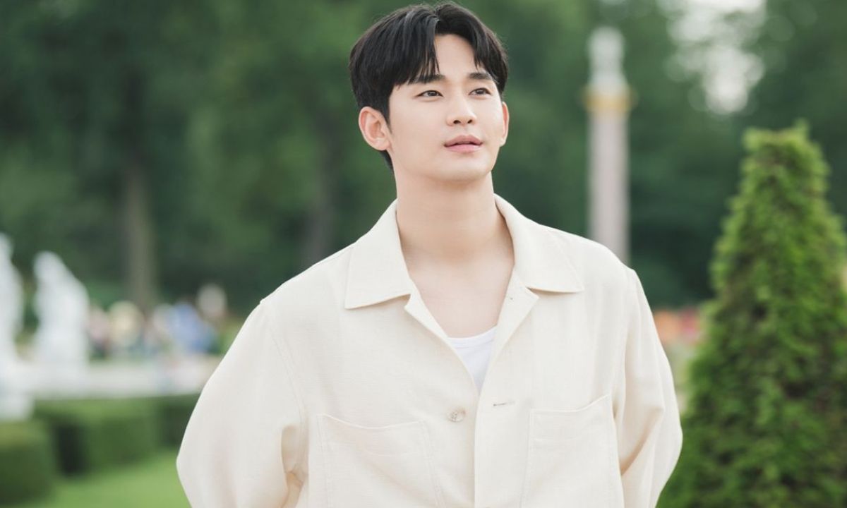 Kim Soo Hyun’s Lawyer Demands Proof Over Underage Dating Allegations With Kim Sae Ron Kim Soo Hyun’s Lawyer Demands Proof Over Underage Dating Allegations With Kim Sae Ron