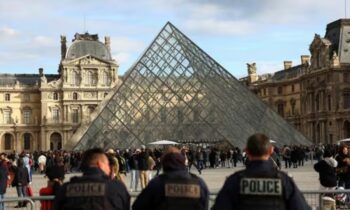 Why The Louvre Museum Heist Has Become Internet’s Favourite Obsession Why The Louvre Museum Heist Has Become Internet’s Favourite Obsession