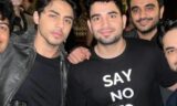 THIS Is How SRK, Aryan Khan Reacted To Samay Raina’s ‘Say No To Cruise’ T-Shirt. Cute!