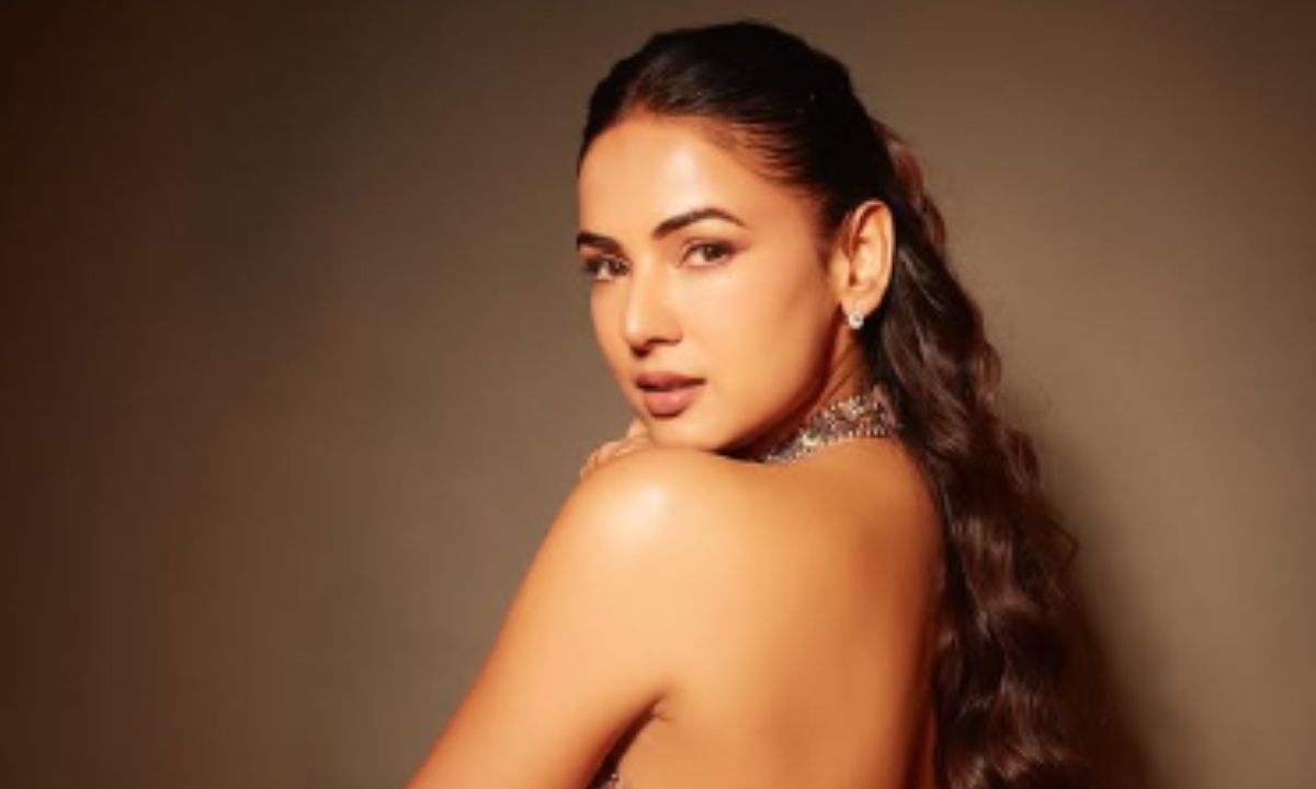 Sonal Chauhan Is A Part Of Mirzapur The Film, Actor Confirms In THIS Post Sonal Chauhan Is A Part Of Mirzapur The Film, Actor Confirms In THIS Post