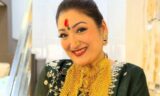 Sunita Ahuja Happily Flaunts THIS Unique Necklace Gifted By Govinda On Karwa Chauth. We’re In Awe!