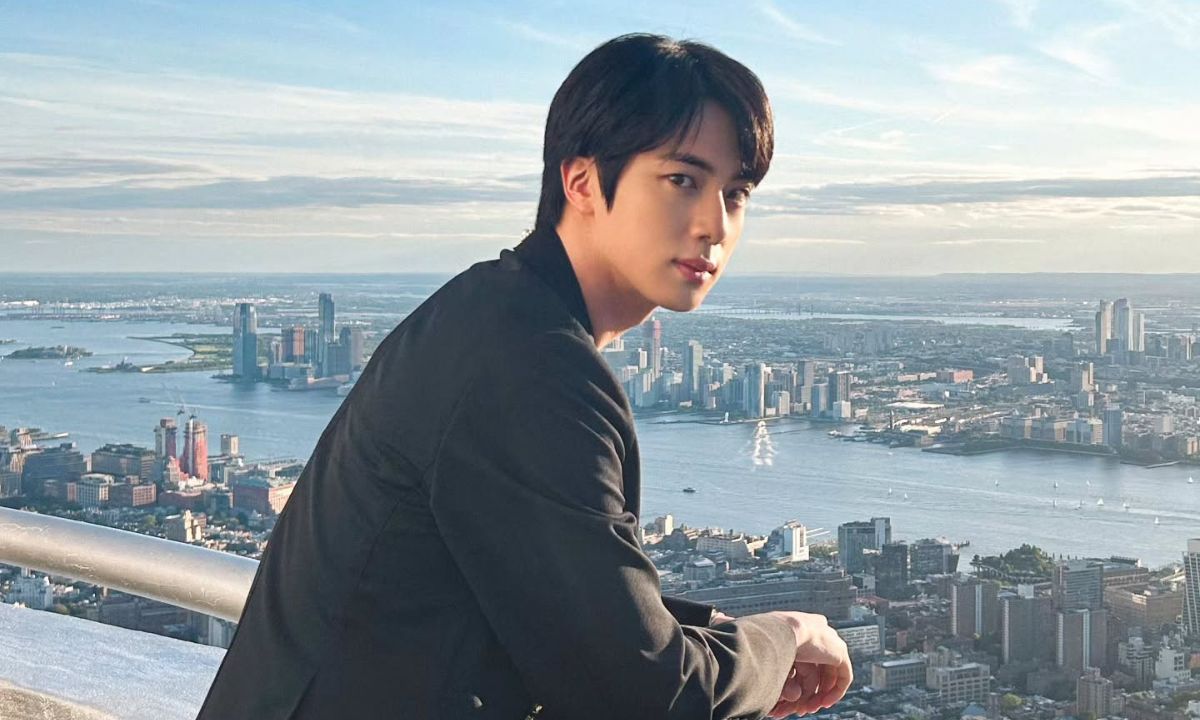 Japanese-Woman-Arrested-After-Allegedly-Forcibly-Kissing-BTS-Jin-Fansign