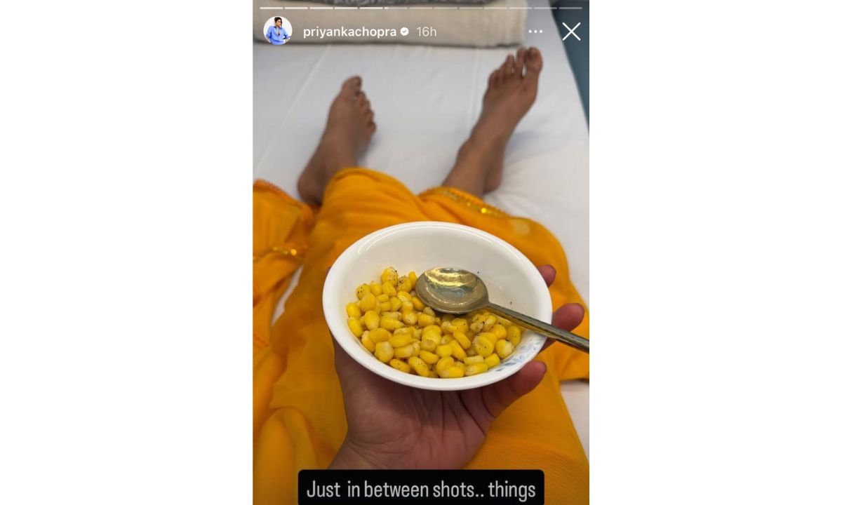 priyanka-chopra-healthy-snack-corn-amid-busy-schedule-film-shooting-varanasi-fitness-mandakini