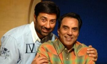 Sunny Deol Seen Losing Temper At Paparazzi Outside His House Amid Dharmendra’s Health Battle Sunny Deol Seen Losing Temper At Paparazzi Outside His House Amid Dharmendra’s Health Battle