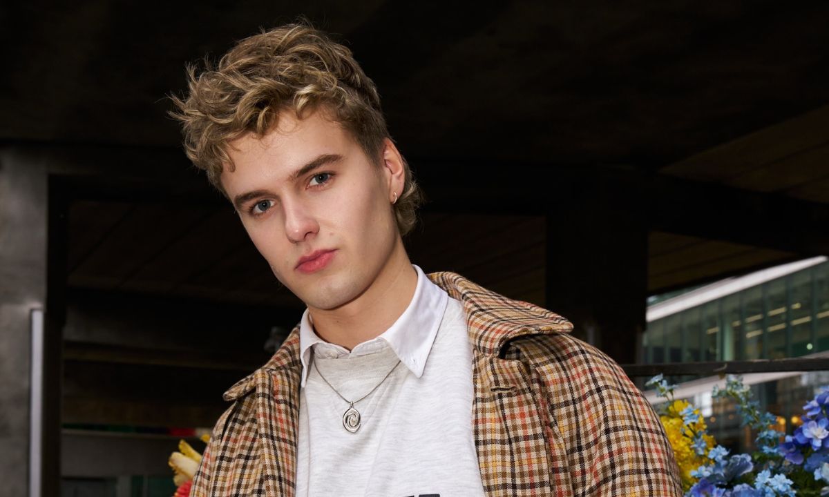 Everything You Need To Know About DearALICE Olly’s Shocking “Fan” Controversy, Dating Rumours!