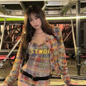 BLACKPINK Jennie Ruby Photo タンクトップ blackpink-jennie-makes-history