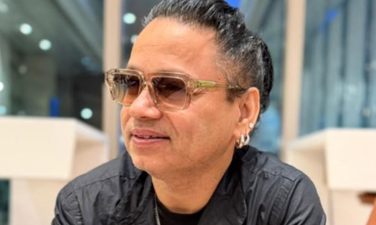 Kailash Kher Leaves Gwalior Programme Midway After Crowd Goes Out Of Control