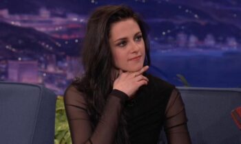 Kristen Stewart Says Actresses Are Treated Like “Sh*t” In Hollywood! Deets Inside Kristen Stewart Says Actresses Are Treated Like “Sh*t” In Hollywood! Deets Inside